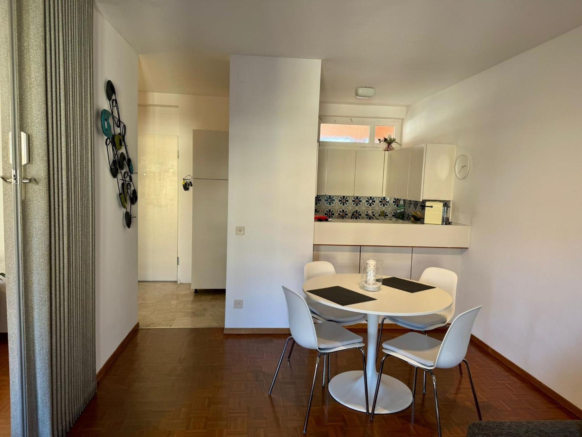 Locarno: Casa Lido Lägenhet Exteriör bild