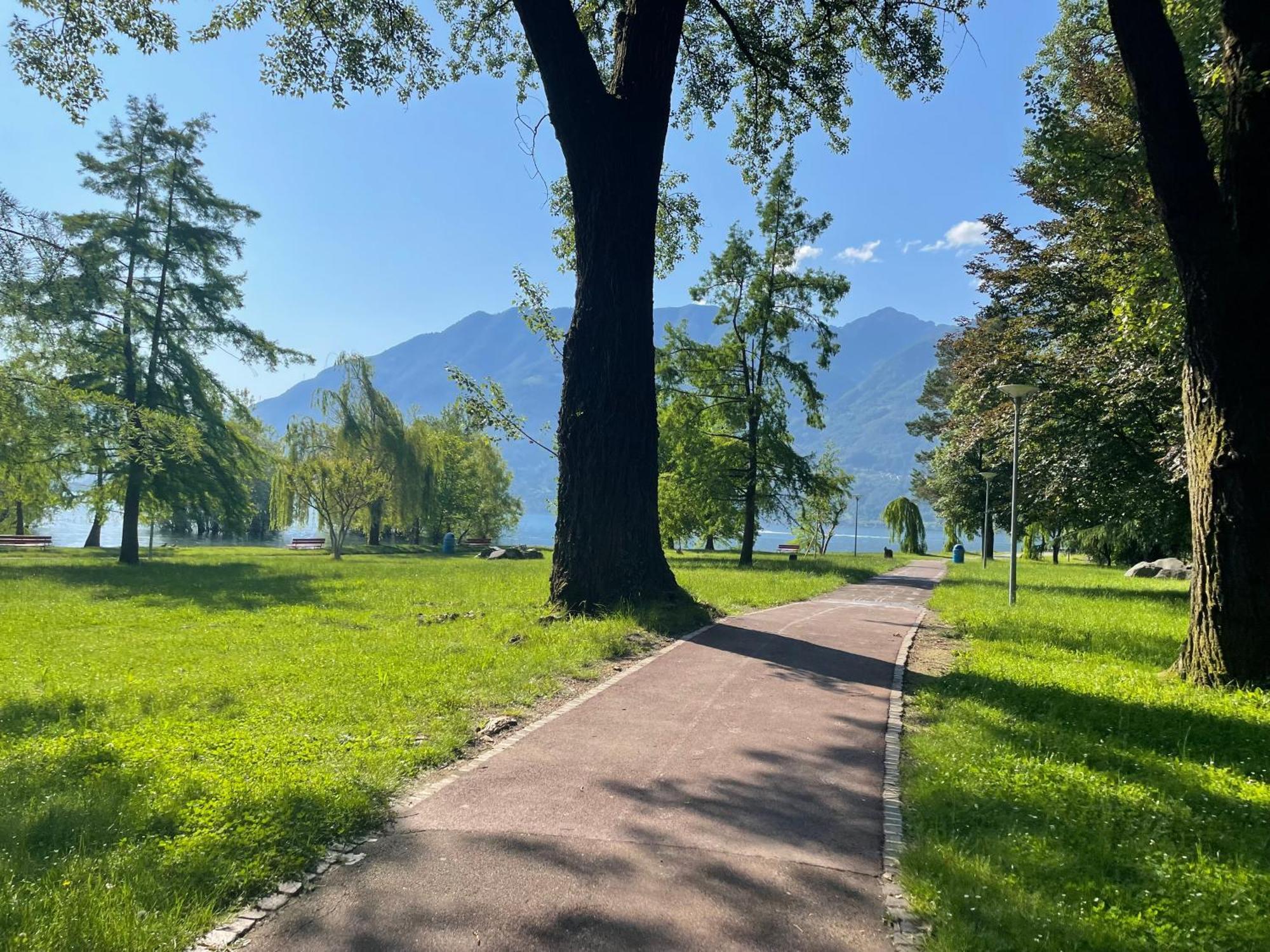 Locarno: Casa Lido Lägenhet Exteriör bild